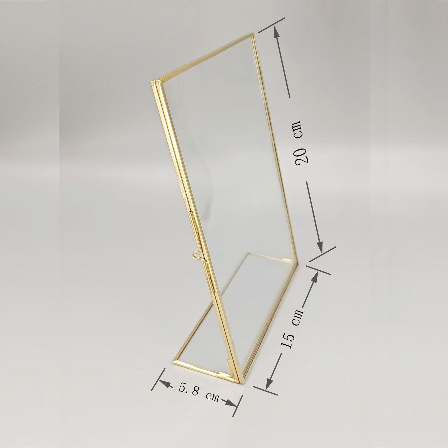 Golden floating photo frame, glass photo frame decoration, desktop stand with tilted bracket, used for pictures, floral art, souvenirs, home office wedding decoration(15*20*5.8cm)