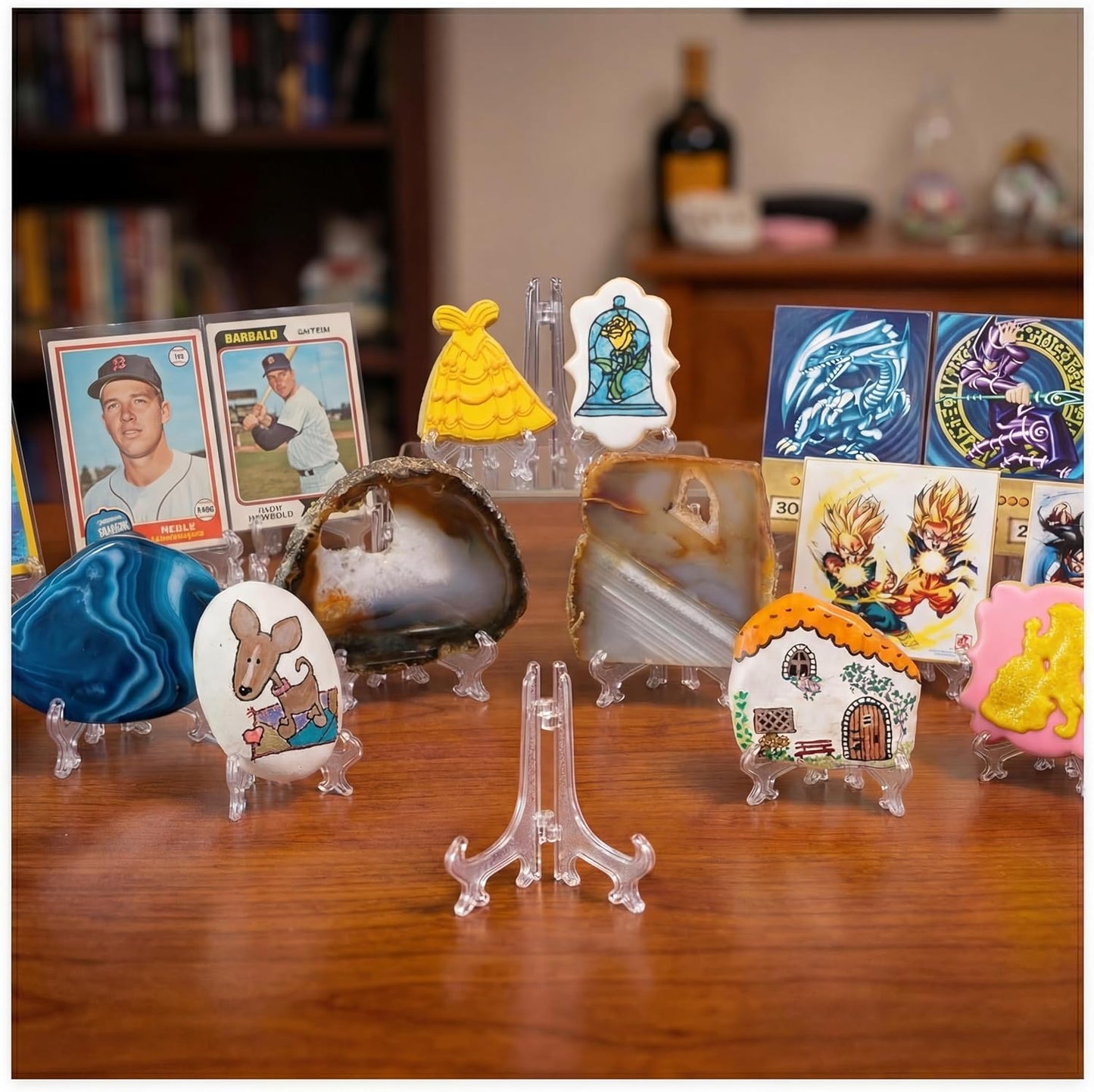 3 Inch Clear Plastic Easels or Stand/Plate Holders to Display Pictures or Other Items at Weddings, Home Decoration, Birthdays, Tables (12 Pack)
