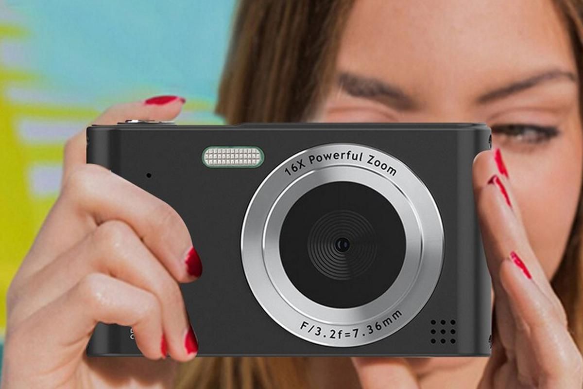 4K HD Digital Camera for Photography and Video Vlogging Camera Camera with 32G Memory Card 16X Digital Zoom -Black