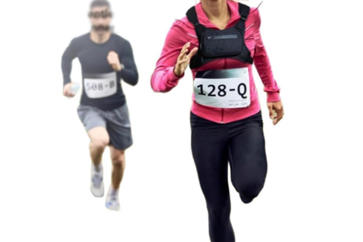 Water Resistant Running Vest Chest Pack Phone Holder for Running Lightweight Training Pack with Reflective Detail - Black