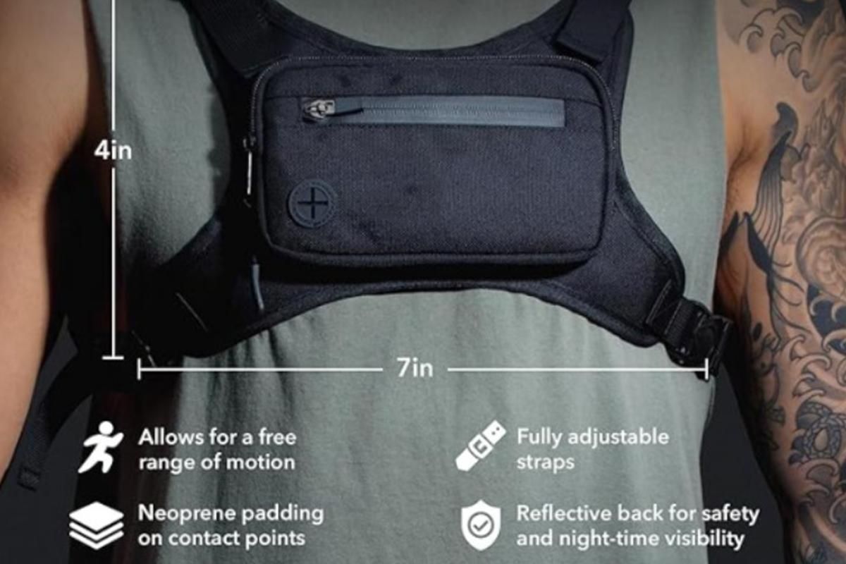 Water Resistant Running Vest Chest Pack Phone Holder for Running Lightweight Training Pack with Reflective Detail - Green